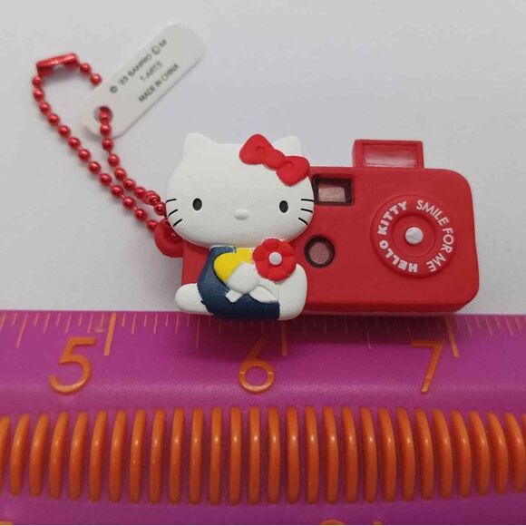 Hello kitty mini camera keychain - Picture 5 of 5
